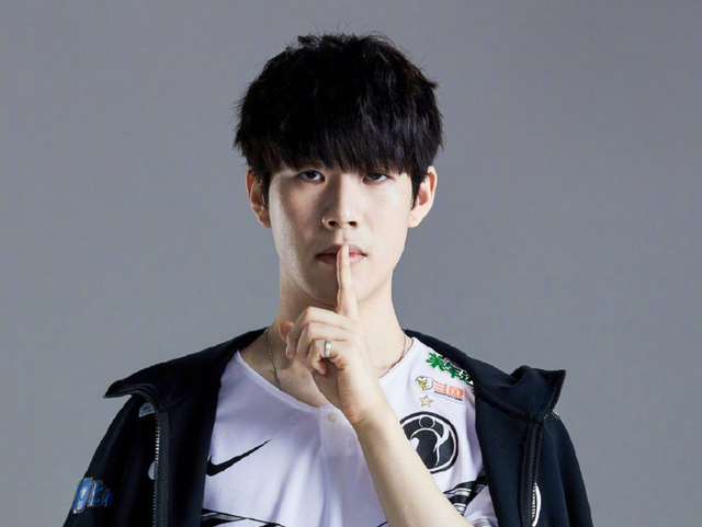 每个人都在努力！Aiming Kuchi在对线Tianbengnan， Hanwha Life Esports 压制所有线路赢得第四场比赛